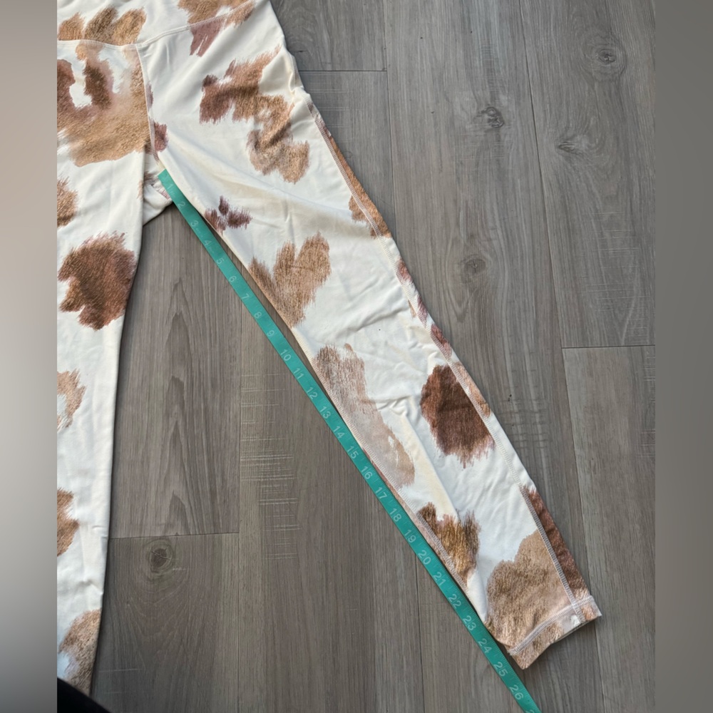 WeWoreWhat Brown and White Patterned Leggings - Picture 7 of 9